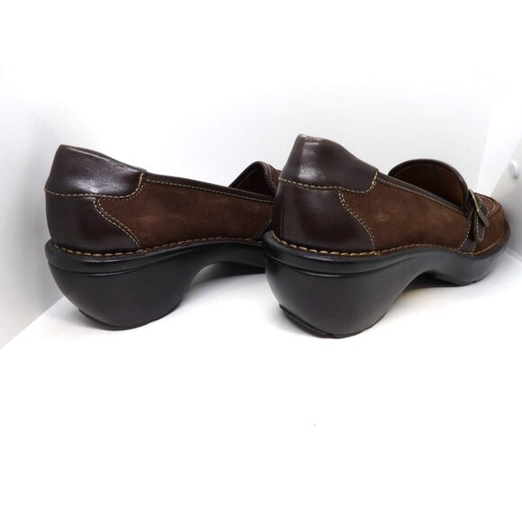 St. Johns Bay Women's Brown Swede Slip On Shoe 10W NEW - Picture 4 of 8